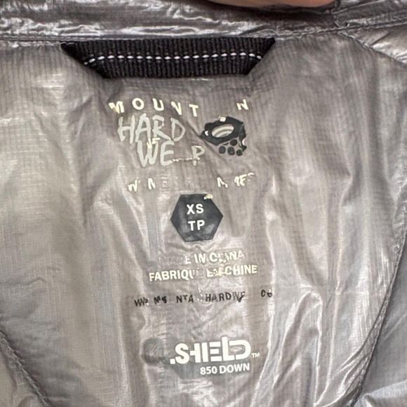 Mountain Hardwear Women's Gray Puffer Vest - Picture 11 of 11